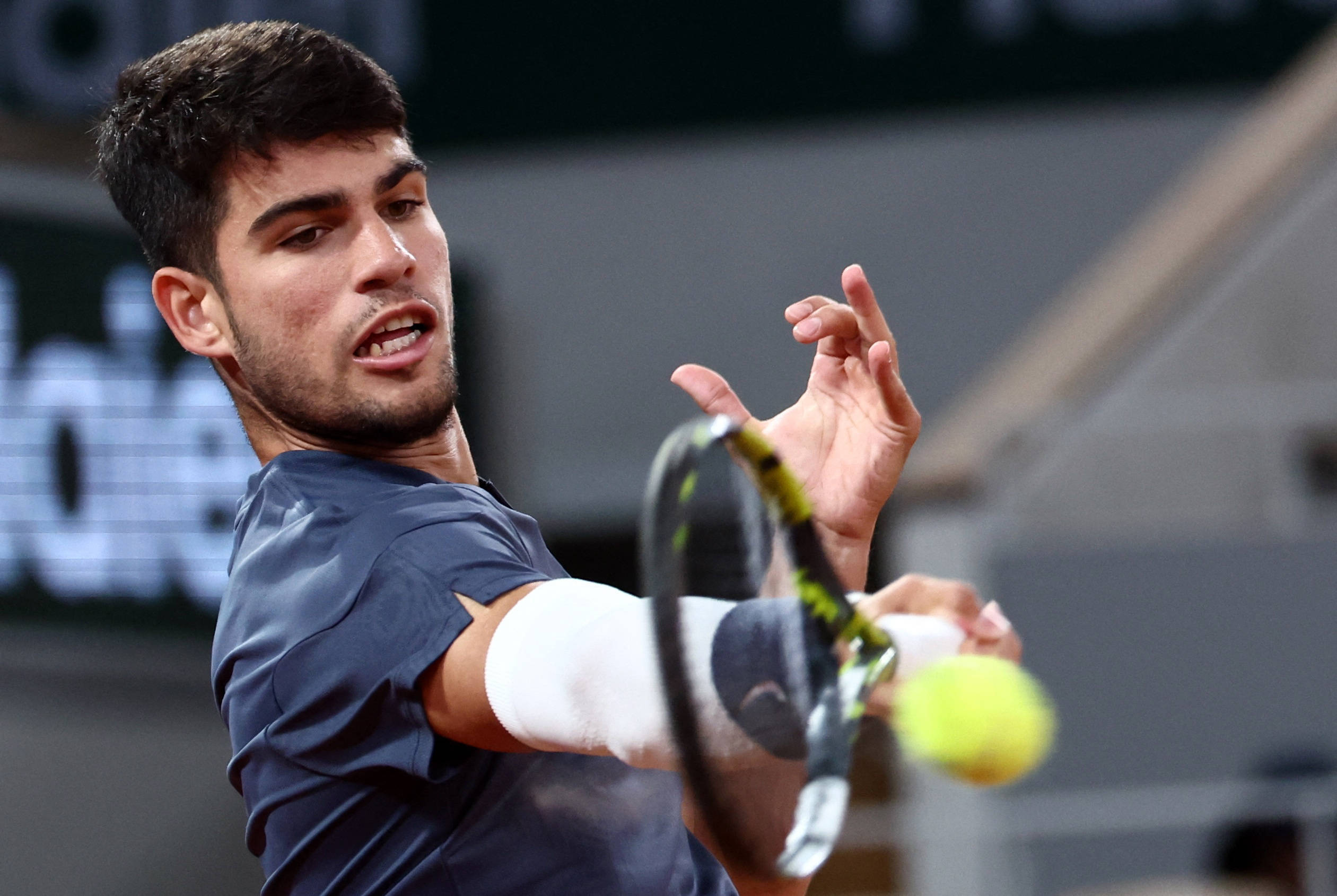 控球技术突 控球技术突