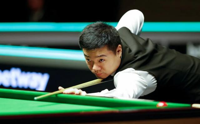 在防守中不 在防守中不